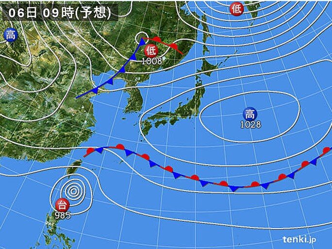 あす(金)　北と南で天気が分かれる