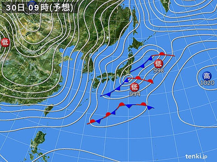 冷たい雨　本降りに