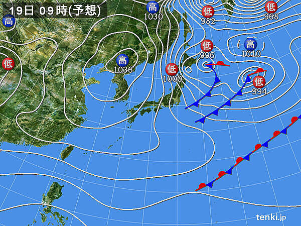 19日　季節風強く　日本海から次々に雪雲流れ込む