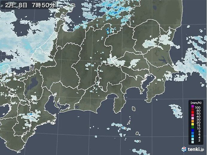 あちらこちらに雨雲