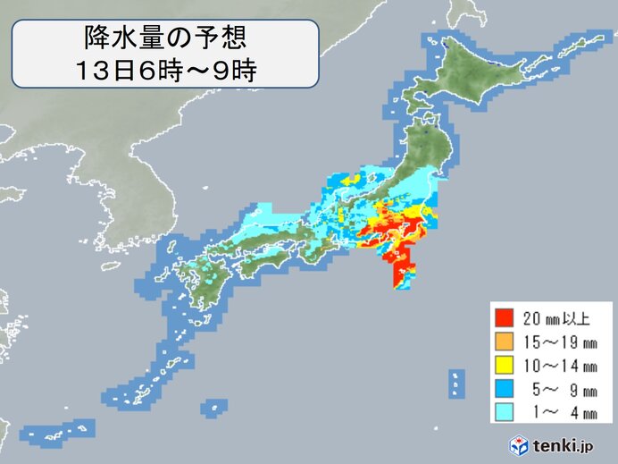 発達中の低気圧が北東進