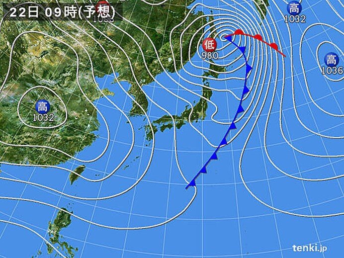 22日(月)　低気圧はオホーツク海に　日本付近に寒気が流れ込む