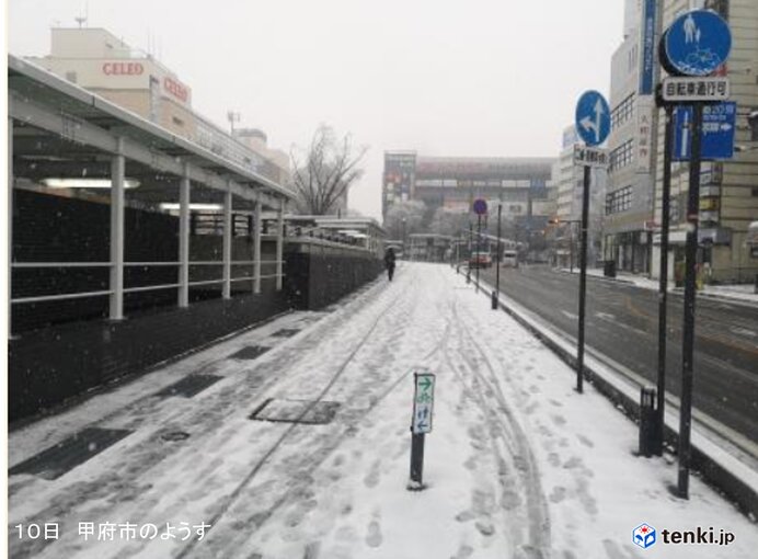関東南部でも雪エリア広がる 練馬区で雪の積もっている所も 路面状況の変化に注意 気象予報士 日直主任 22年02月10日 日本気象協会 Tenki Jp