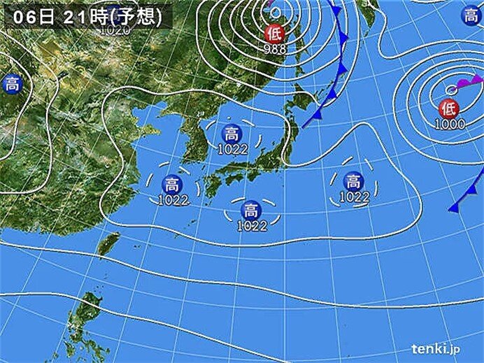 北海道と東北　日本海側を中心に雨や雪の所も