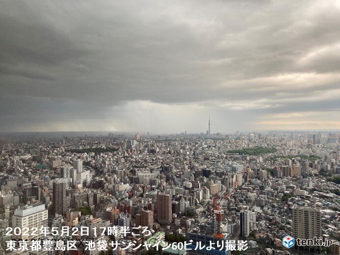 東京都心　雨雲が発生　強い雨や雷雨に注意