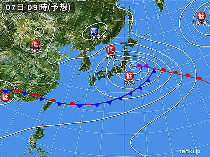 明日7日　低気圧通過で気圧急降下