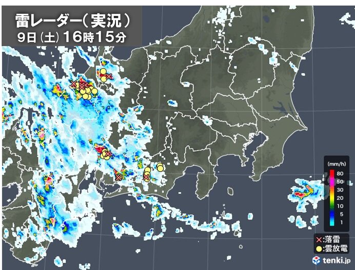 近畿や東海～北陸　南北に延びる雷雲が発達　10日明け方にかけ非常に激しい雨の恐れ