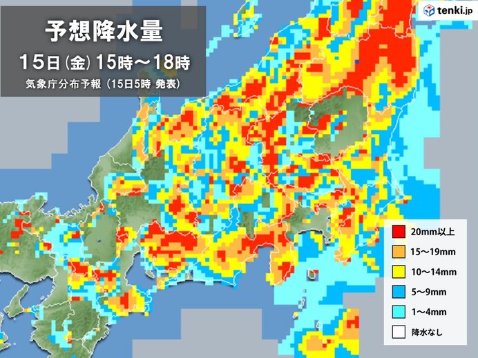 滝のように非常に激しい雨も　土砂災害に注意を
