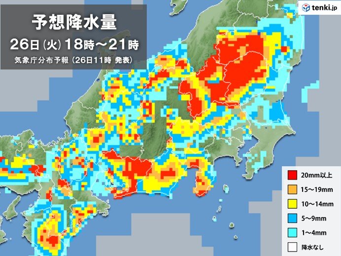 関東北部では夕方から滝のような雨