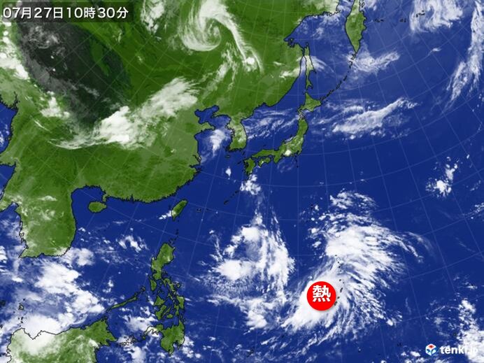 九州　27日　太平洋側中心に激しい雨　フェーン現象で猛暑　週末は台風接近