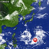 九州　27日　太平洋側中心に激しい雨　フェーン現象で猛暑　週末は台風接近