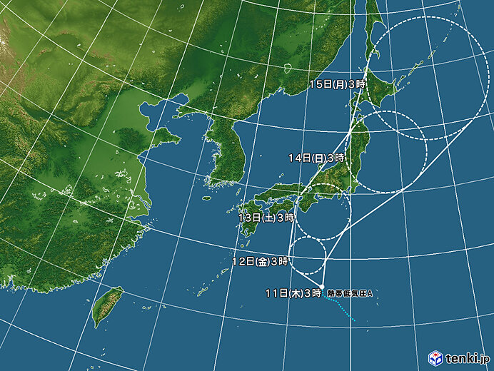 日本の南の熱帯低気圧　台風へと発達する予想