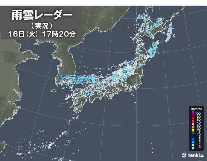 日本海側を中心に発達した雨雲