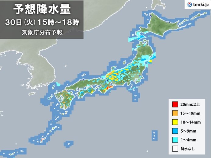 所々で雨や雷雨　激しく降ることも