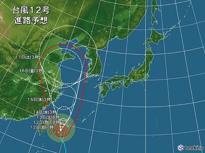 台風12号　先島諸島に接近中　先島諸島に台風本体の雲かかる