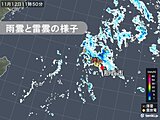 沖縄本島地方　発達した雨雲や雷雲　竜巻などの激しい突風に注意