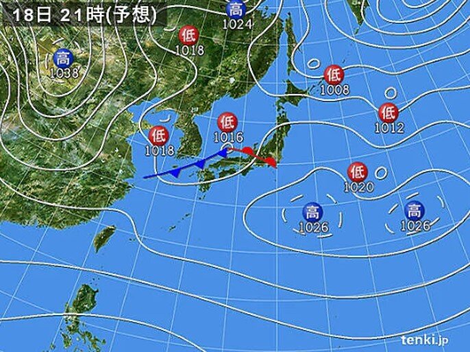 高気圧は東へ　西からは前線