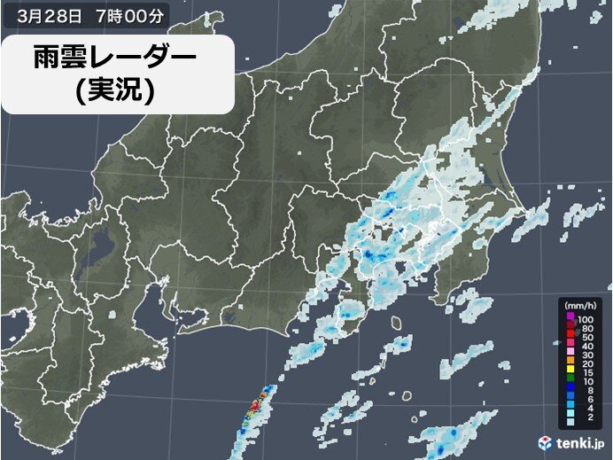 南部を中心に昼前まで雨