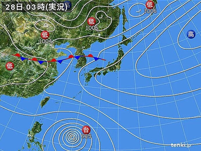 前線が東北付近へ　南には台風2号