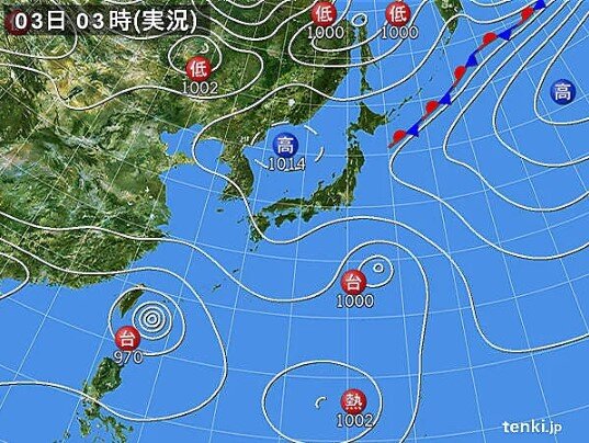 北日本～西日本　高気圧の圏内　南には台風11号と12号