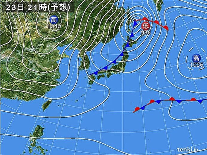 きょうの天気図　西から低気圧や前線が近づく