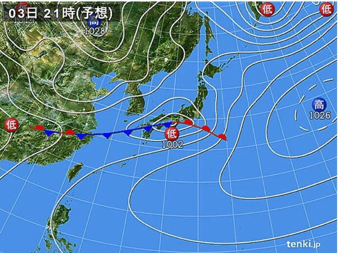 低気圧や前線周辺で大雨