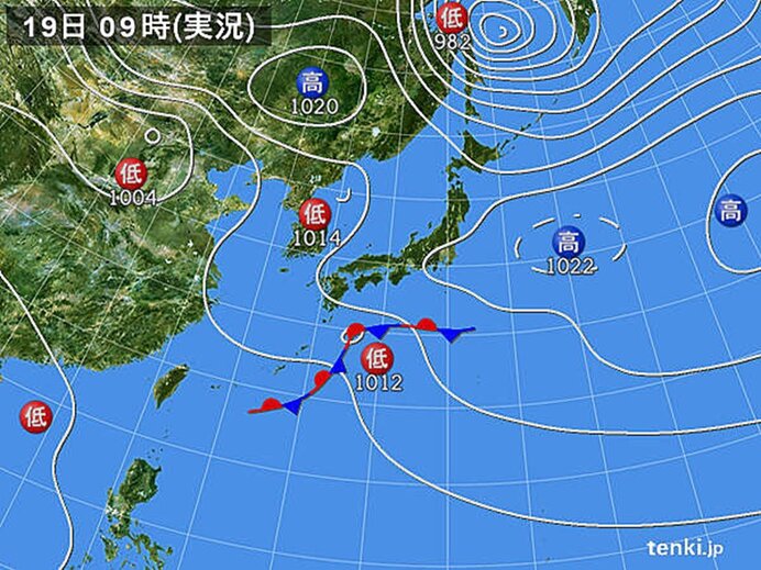 西日本の太平洋側～東海　広く雨