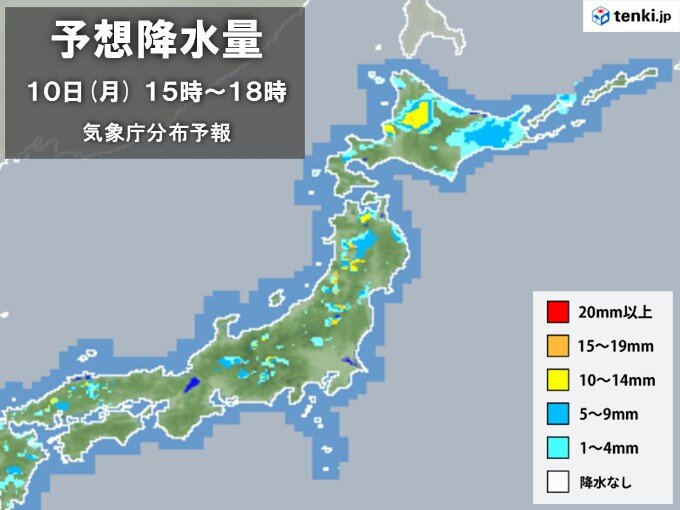 北日本　朝は広く雨　午後は狭い範囲で雷雨