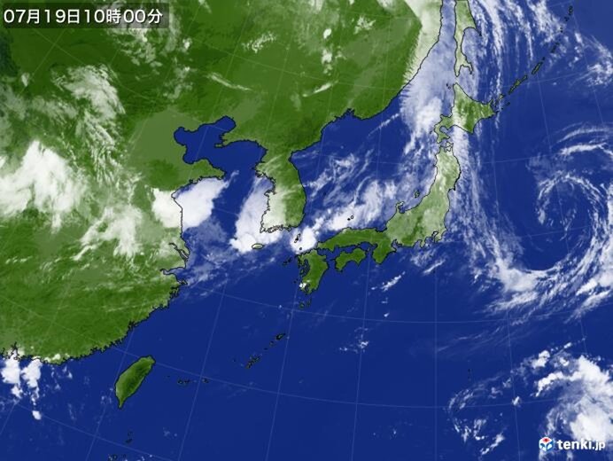 梅雨前線がやや南下