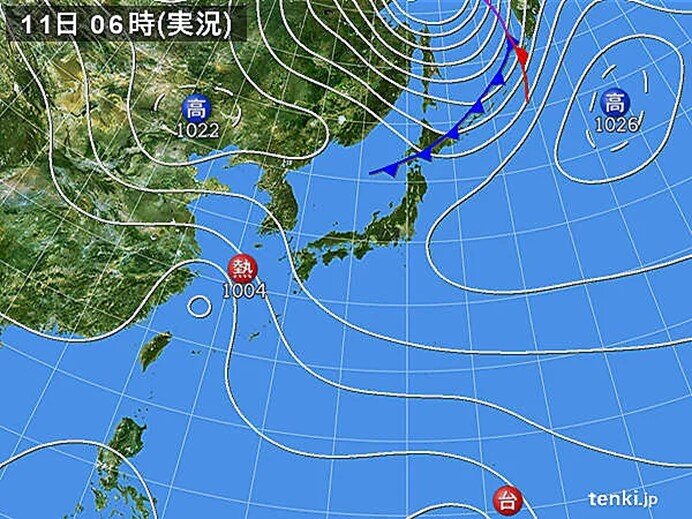 熱帯低気圧は台風へ発達せず