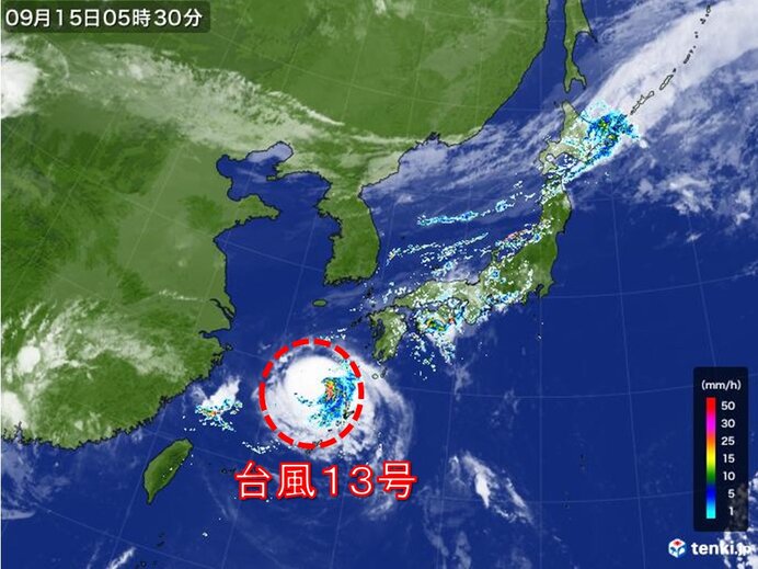 強い台風13号　次第に奄美から遠ざかる