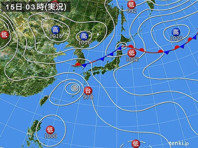 前線がゆっくり南下　台風13号は東シナ海へ