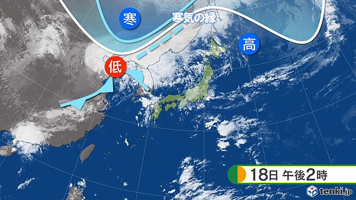 衛星画像　寒気の先端で雲が発達