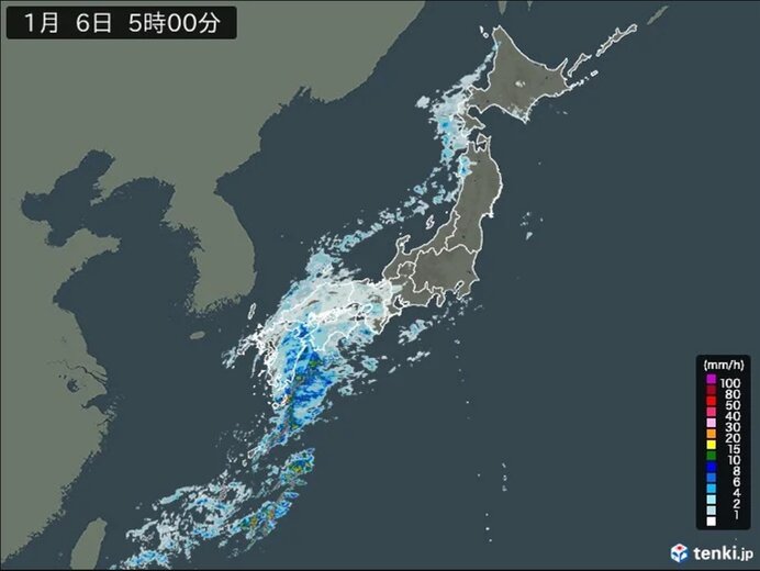 活発な雨雲が西から接近　九州では未明から激しい雨