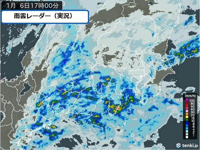 発達した雨雲が関東へ　今夜にかけて雨のピーク