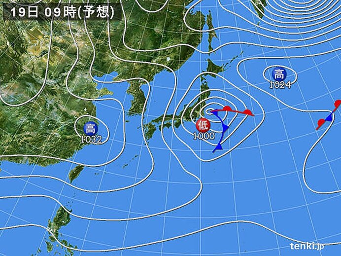 上空には寒気　低気圧が関東沖へ