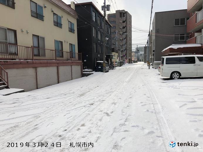 札幌　積雪なしから13年ぶりの雪