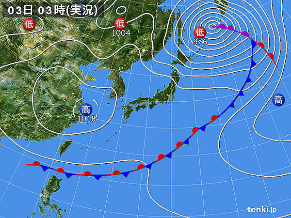 3日　強い日差し　関東以西は夏日　午後は急な雨も