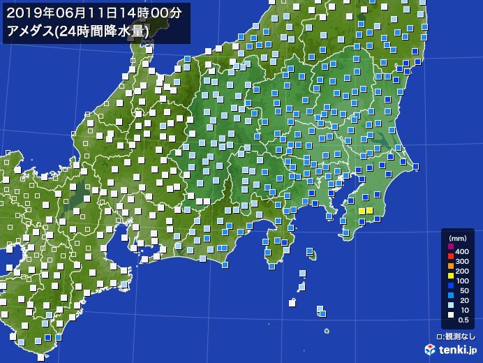 月曜　梅雨入り早々　ザーザー降りに