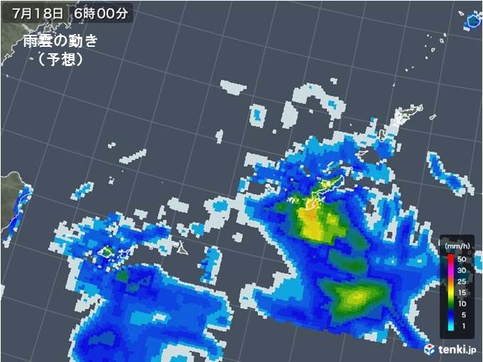 台風の特徴②　発達した雨雲が中心より東に