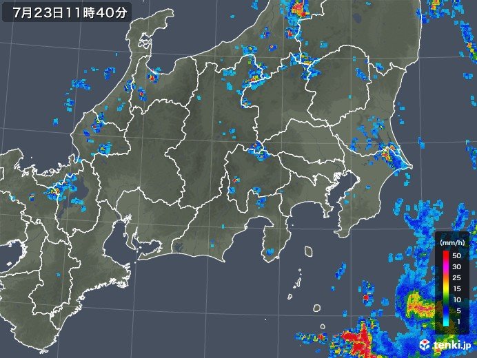 大気の状態不安定　雨雲が発達