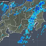 関東に南北に延びる雨雲　東京都心も雨降り出す