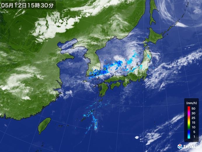 母の日　雨雲が広がる　ザーザー降りの所も