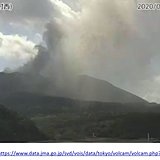 口永良部島　連続噴火継続　噴煙は火口上600メートル