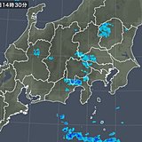 関東　山沿いで雨雲湧く　夕方以降は平野部も