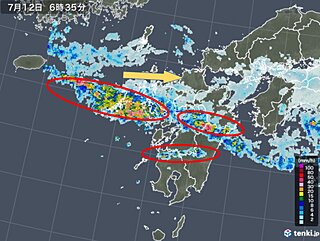 九州 かかり続ける活発な雨雲