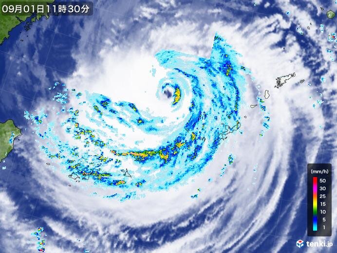 台風9号　非常に強い勢力を保ち北上中　沖縄は1日夜まで警戒