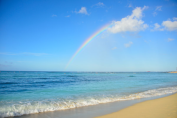 海と空と雲と…虹！