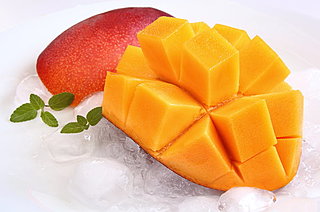 今が旬のマンゴーは、美味しいだけでなく、美肌作りや健康維持の強い味方！