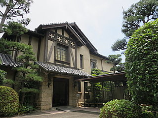 阪急創設者・小林一三の唱えた「新茶道」とは？晩夏に雅俗山荘のひとときを